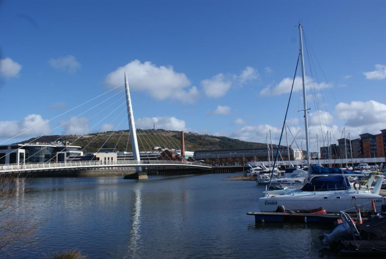 Coastal City Rooms - Waterfront Swansea Extérieur photo