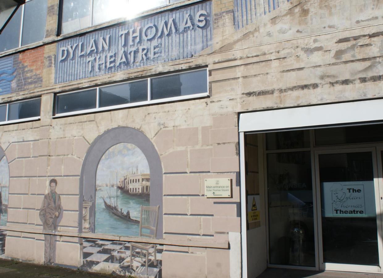 Coastal City Rooms - Waterfront Swansea Extérieur photo