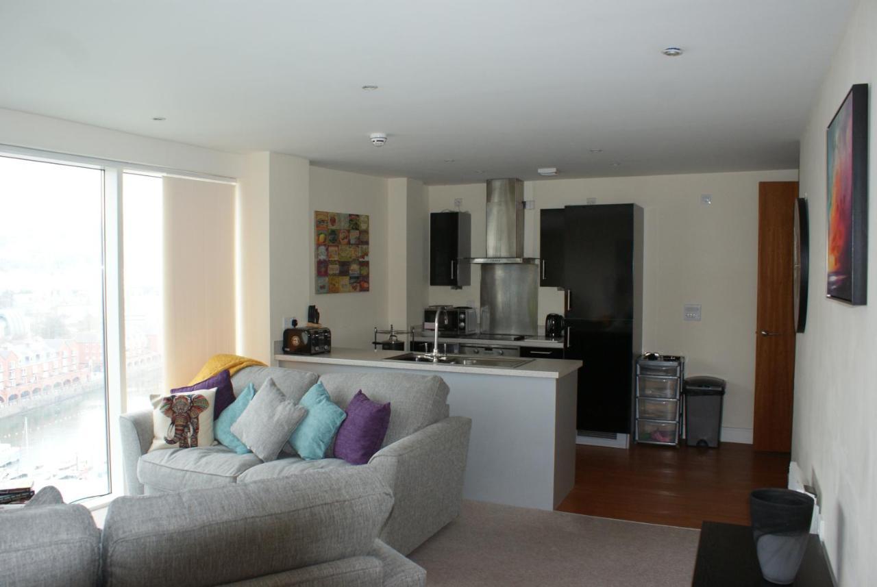 Coastal City Rooms - Waterfront Swansea Extérieur photo